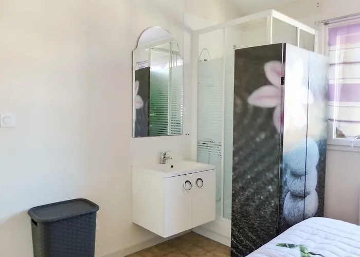 En Bord De 카르쿠에이란느